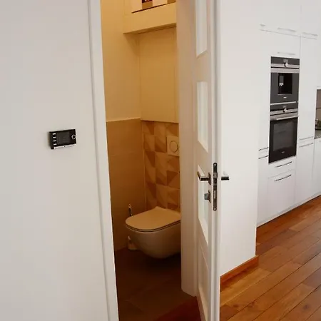 Апартаменты Premium Near Square With Two Big Bedrooms Банска-Бистрица