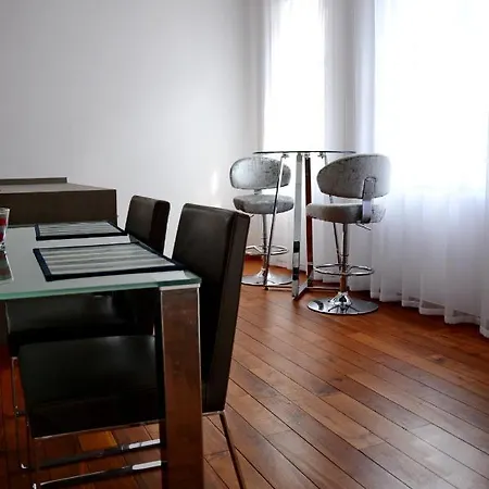 Апартаменты Premium Near Square With Two Big Bedrooms Банска-Бистрица