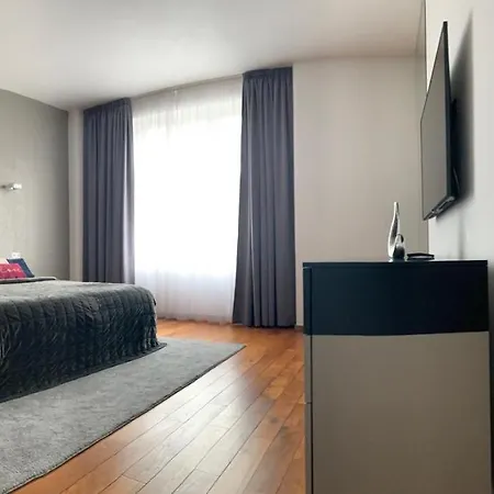 Premium Near Square With Two Big Bedrooms Banska Bystrica